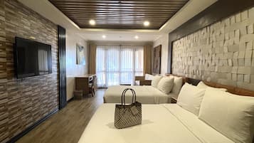 Suite Poolview | 1 phòng ngủ, minibar, két bảo mật tại phòng, trang trí khác biệt