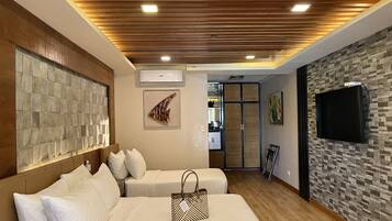 Premier Poolview | Minibar, coffres-forts dans les chambres, décoration personnalisée