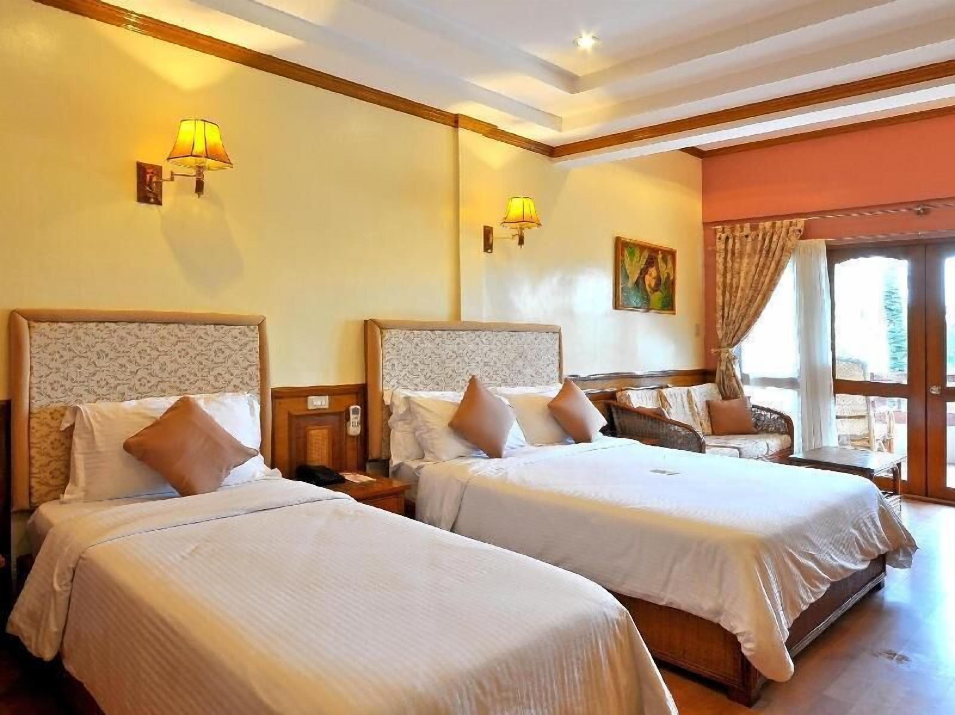 Minibar, Zimmersafe, individuell dekoriert, individuell eingerichtet