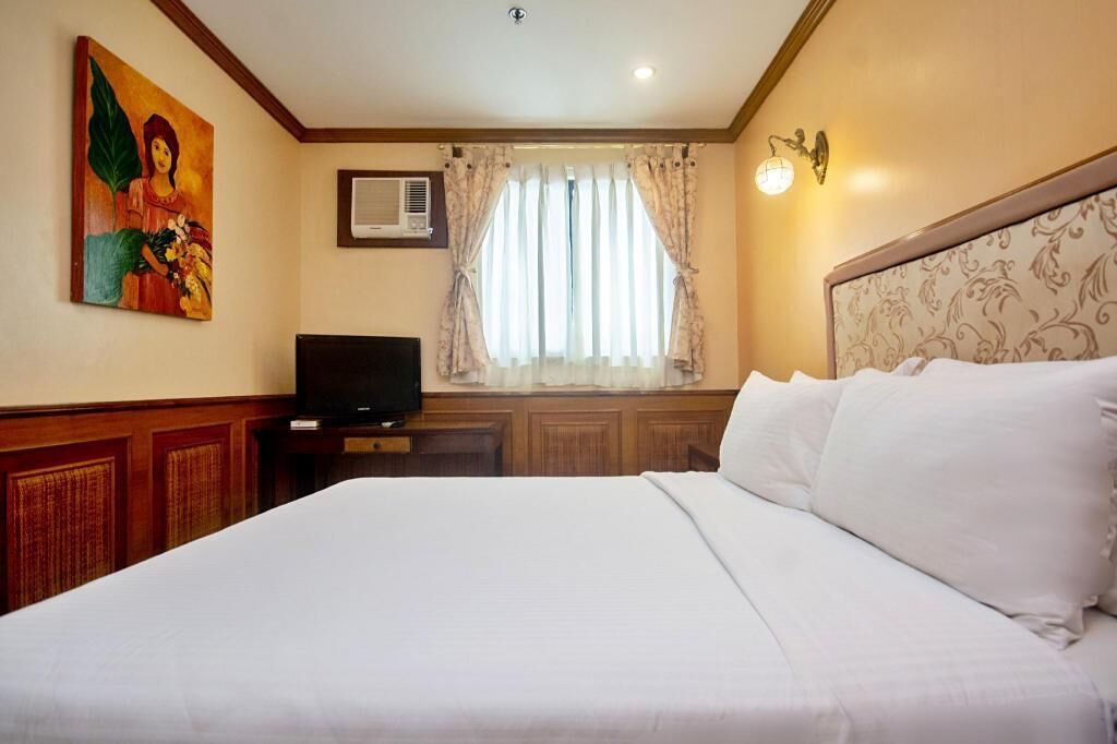 Minibar, Zimmersafe, individuell dekoriert, individuell eingerichtet