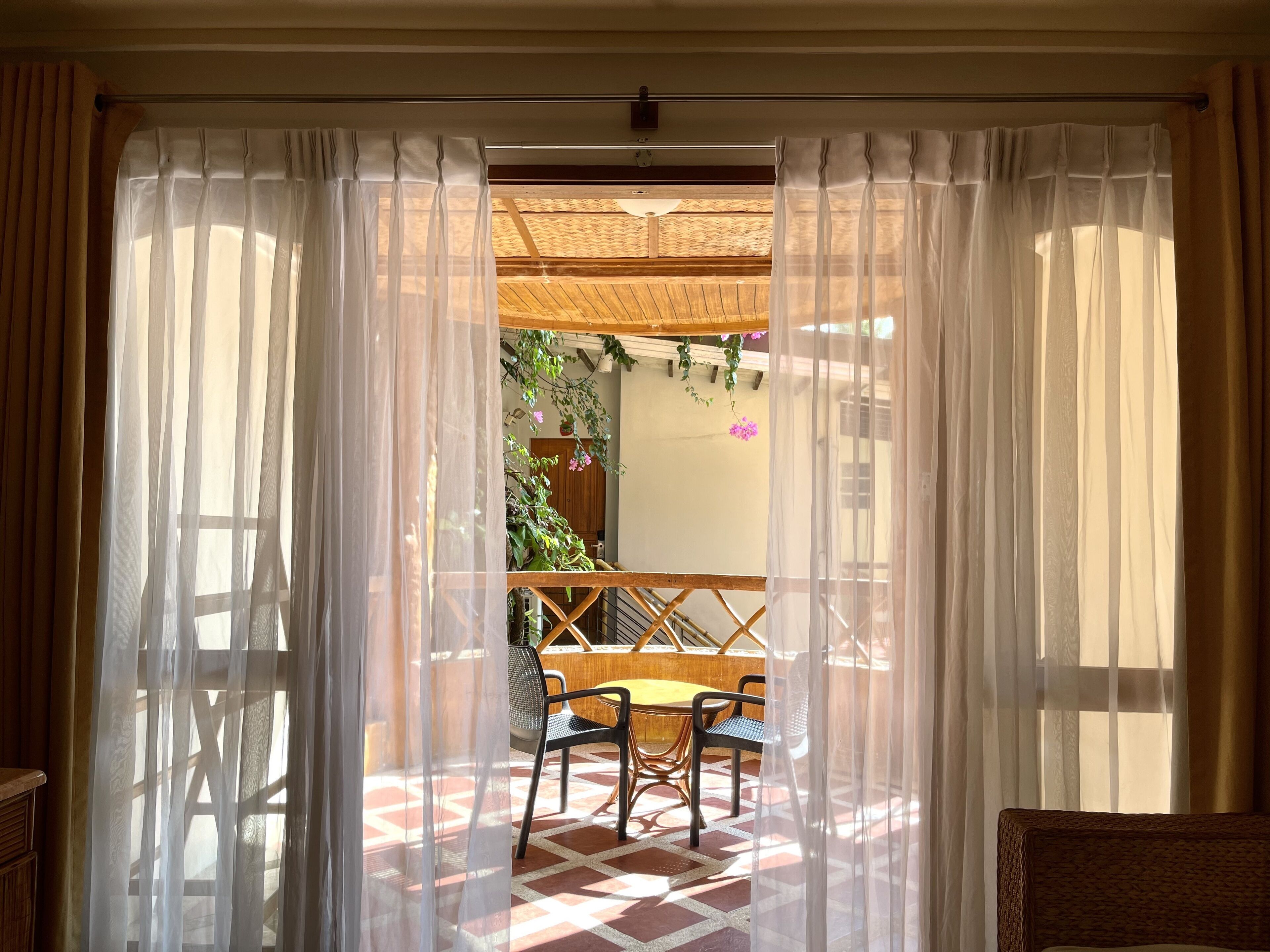 suite poolview | terrace/patio