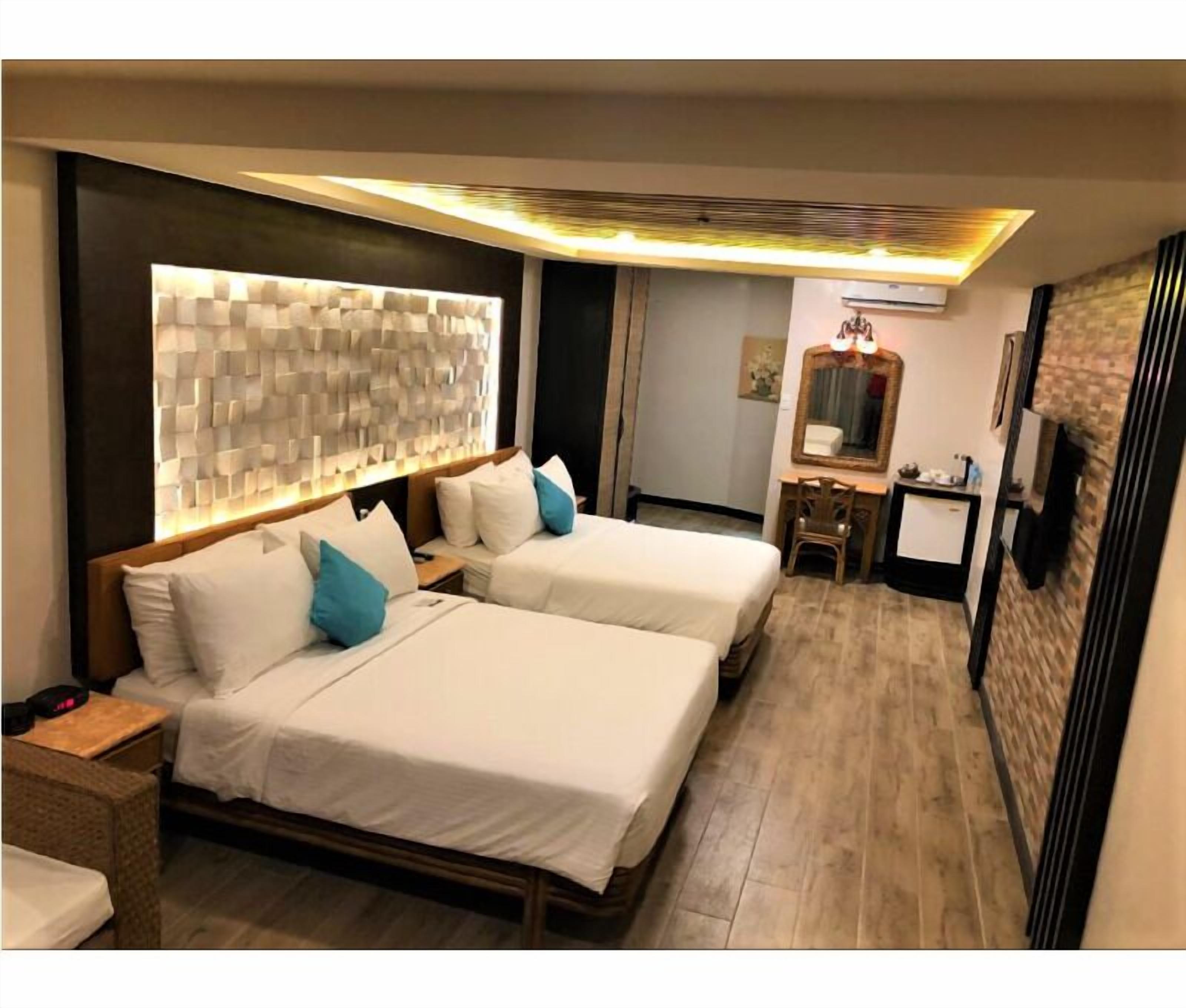 Minibar, Zimmersafe, individuell dekoriert, individuell eingerichtet