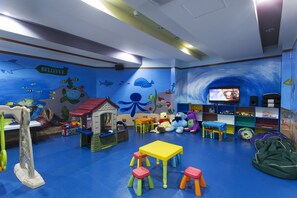 Children’s play area – indoor