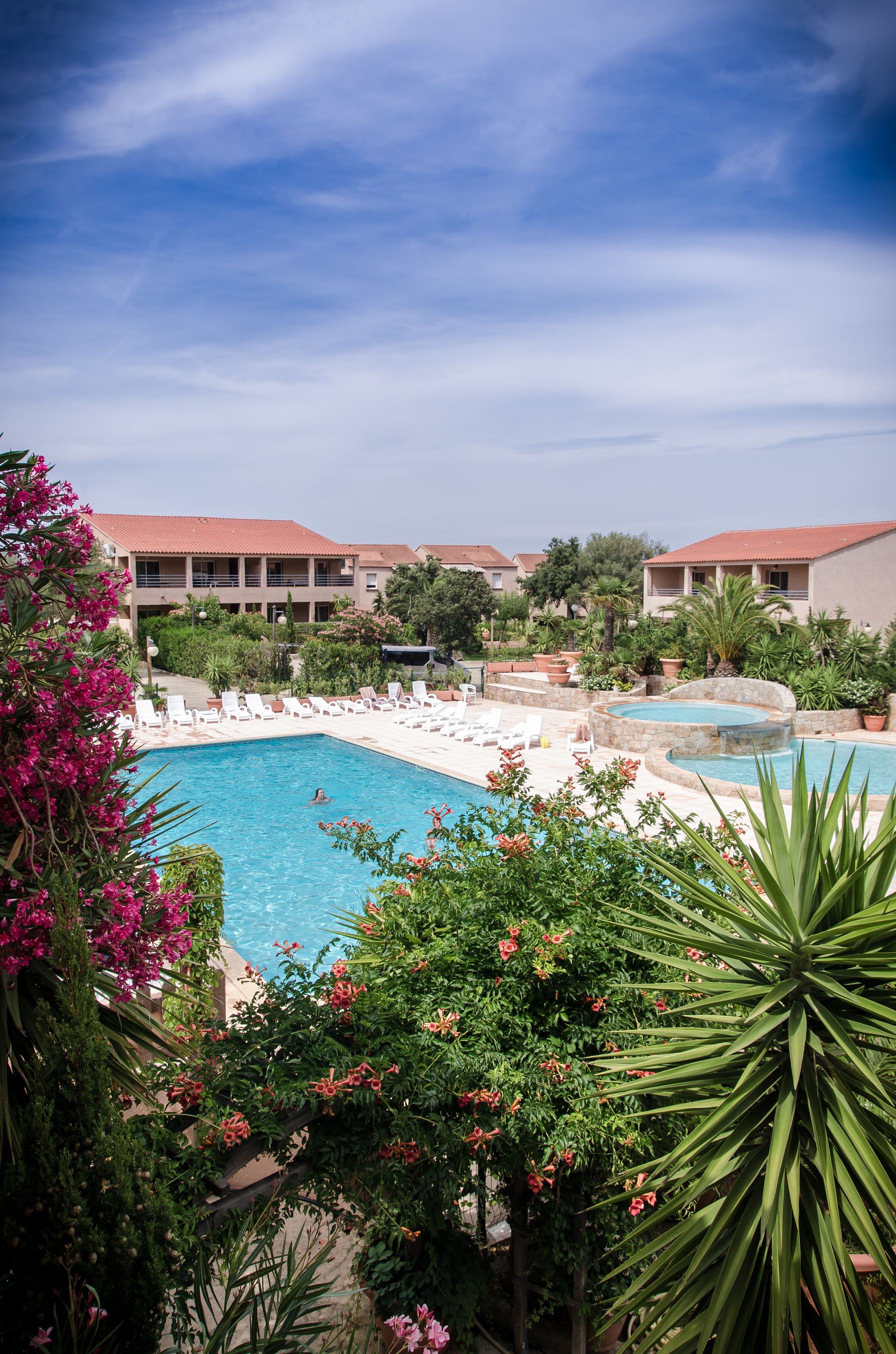 Outdoor pool, pool loungers