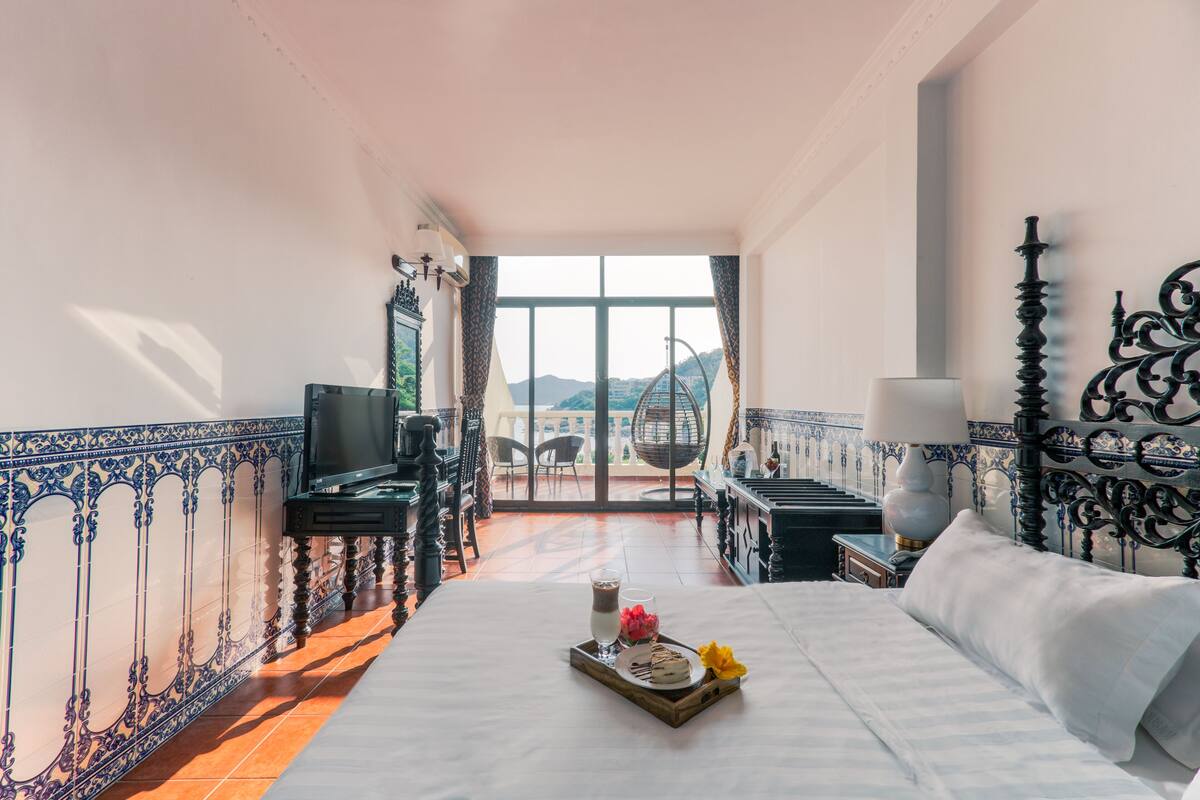 Superior Double Room, 1 King Bed, Balcony, Sea View | Minibar, desk, blackout drapes, iron/ironing board (on request)