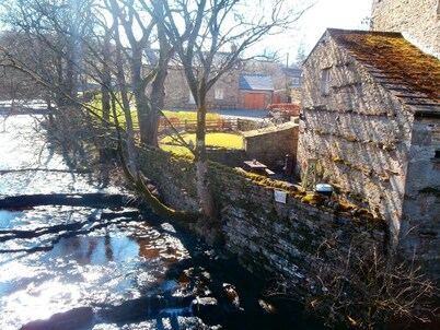 Riverside B & B