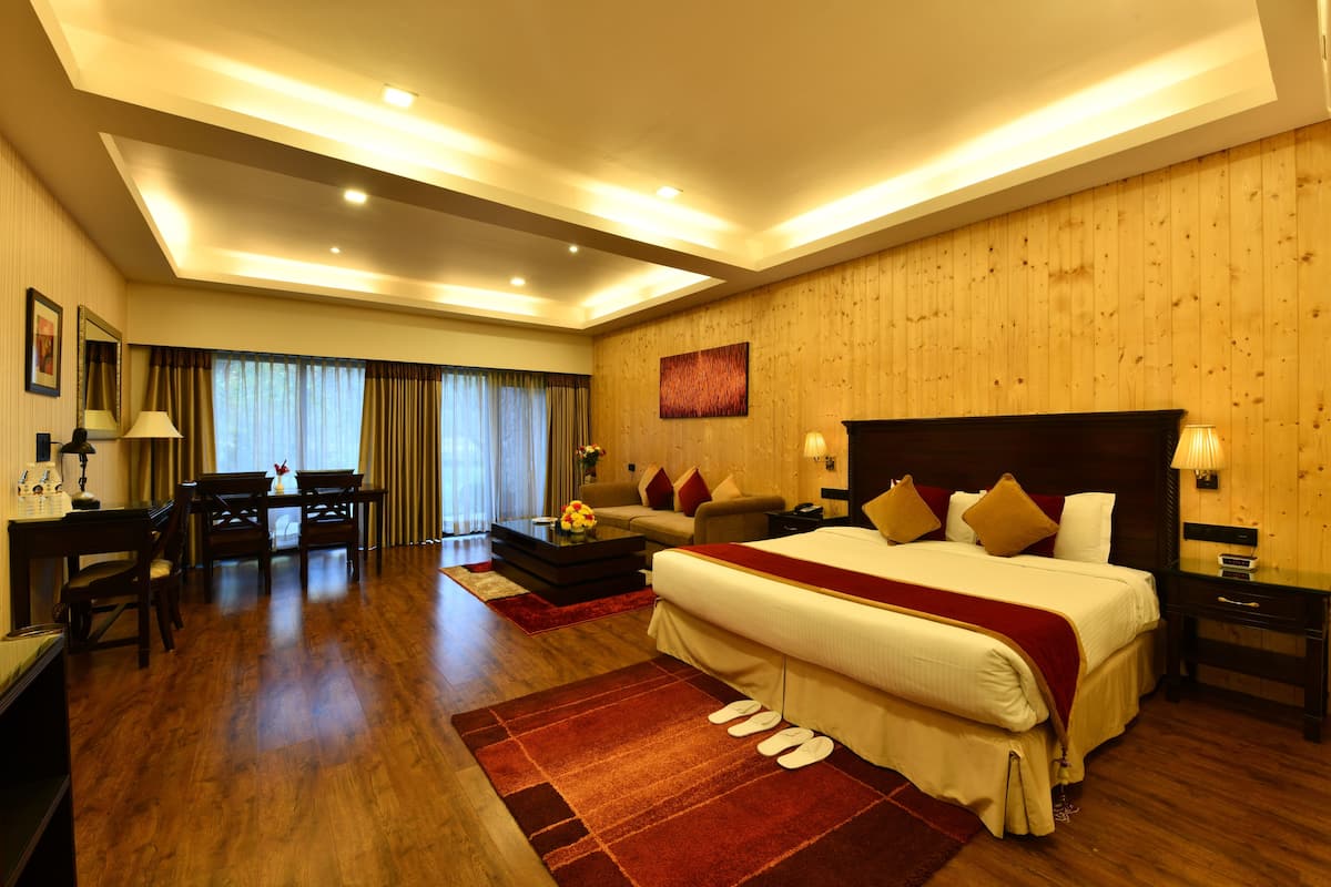The Residence | Ropa de cama de alta calidad, minibar, caja fuerte