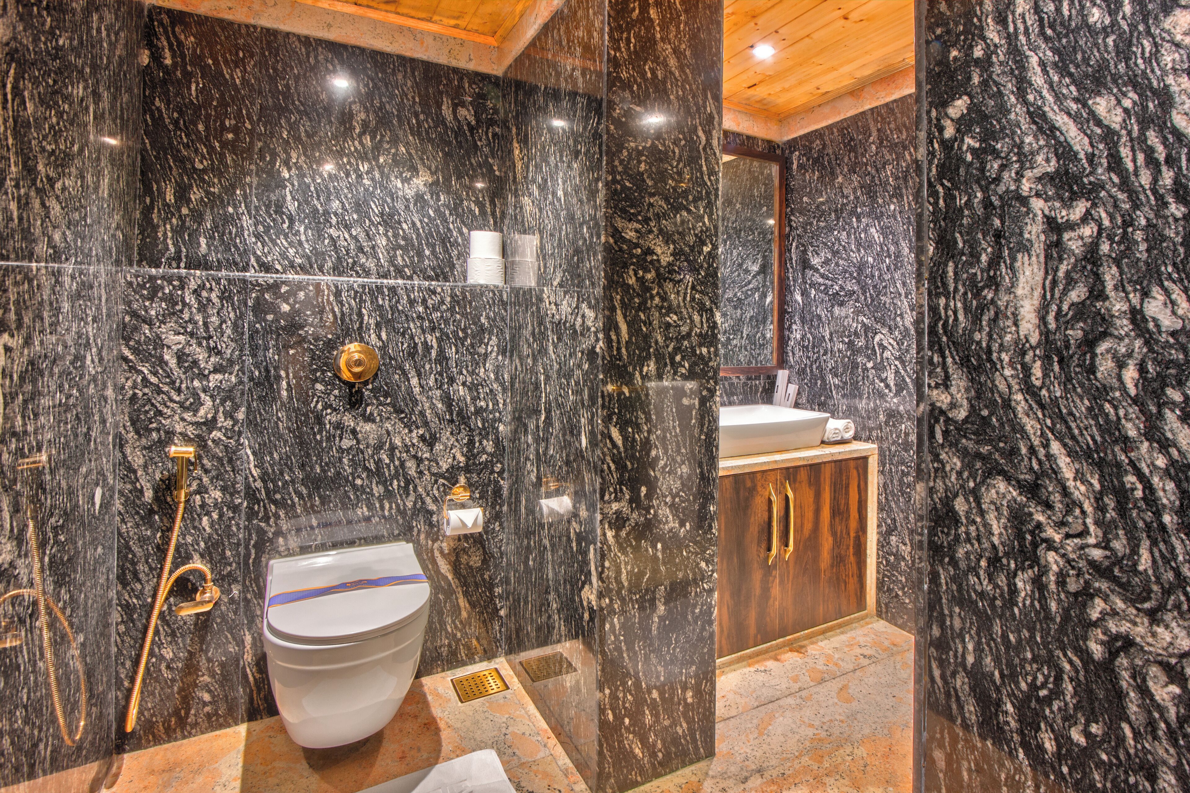 walnut suite | bathroom | shower, free toiletries, hair dryer, bathrobes