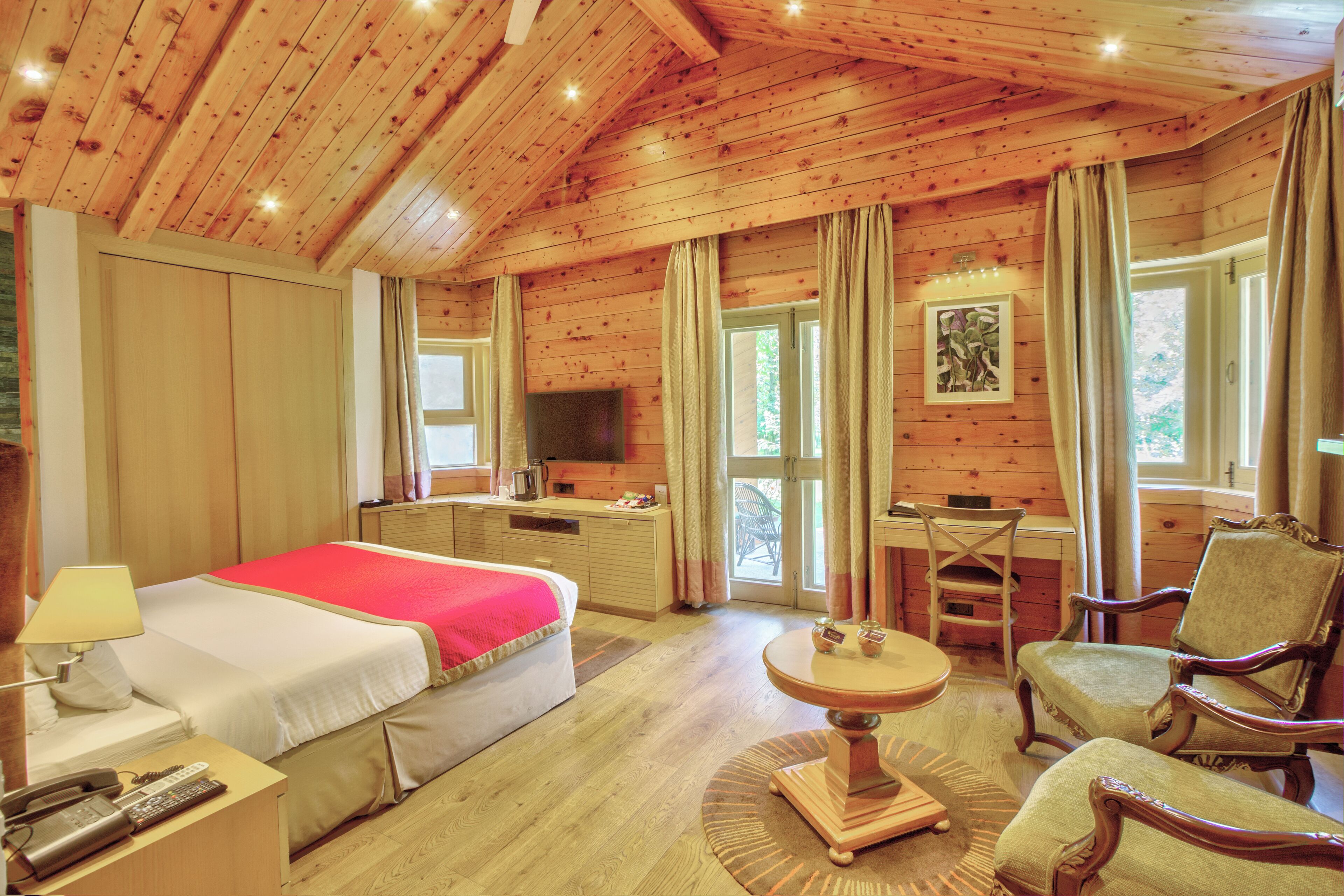 elite room | premium bedding, minibar, in-room safe, laptop workspace