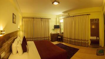 Super Deluxe Mountain View Room | Premium bedding, in-room safe, individually decorated