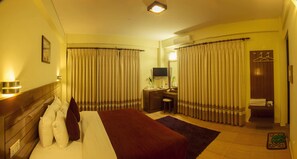 Super Deluxe Mountain View Room | Premium bedding, in-room safe, individually decorated