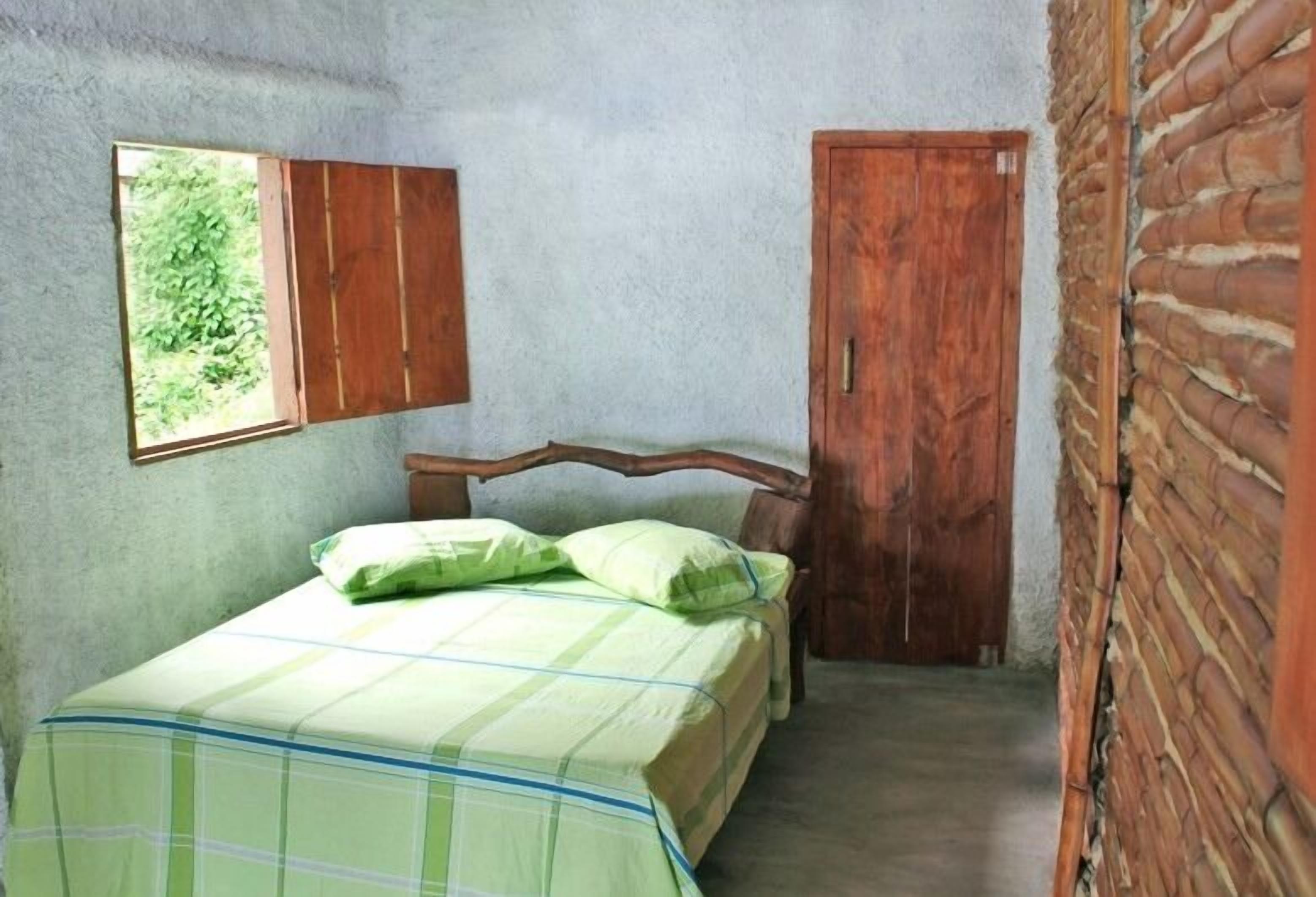 in-room safe, free wifi