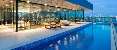 Outdoor pool, pool loungers