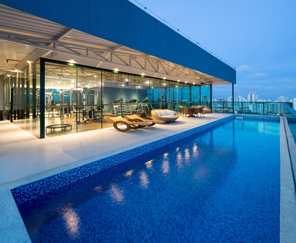 Outdoor pool, sun loungers - Sotero Hotel (Salvador)