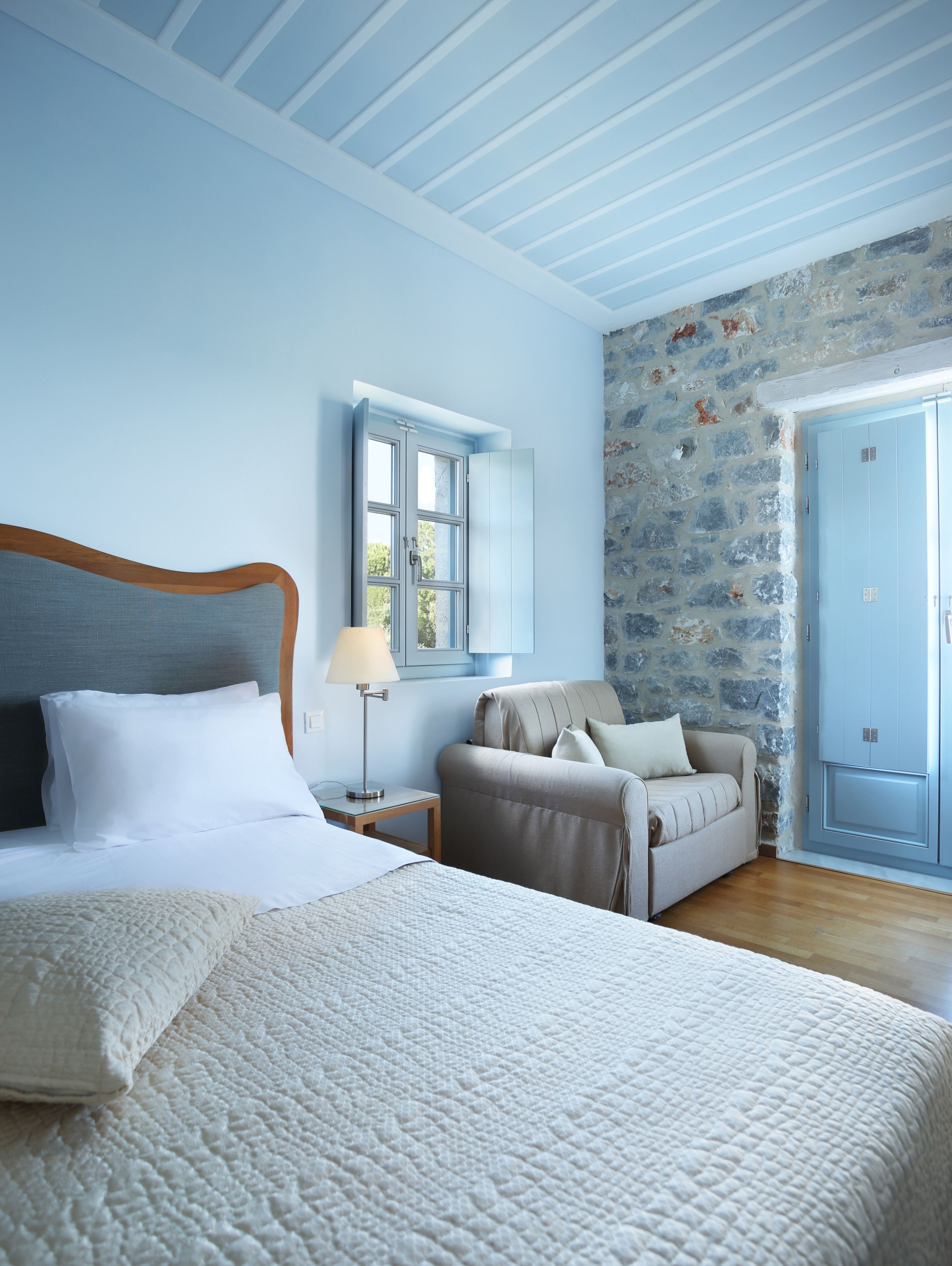 deluxe double room, garden view | 1 bedroom, premium bedding, in-room safe, individually decorated