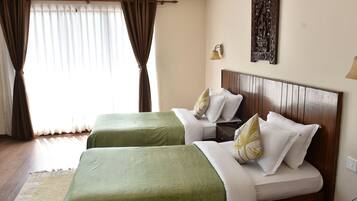 In-room safe, desk, iron/ironing board, free WiFi