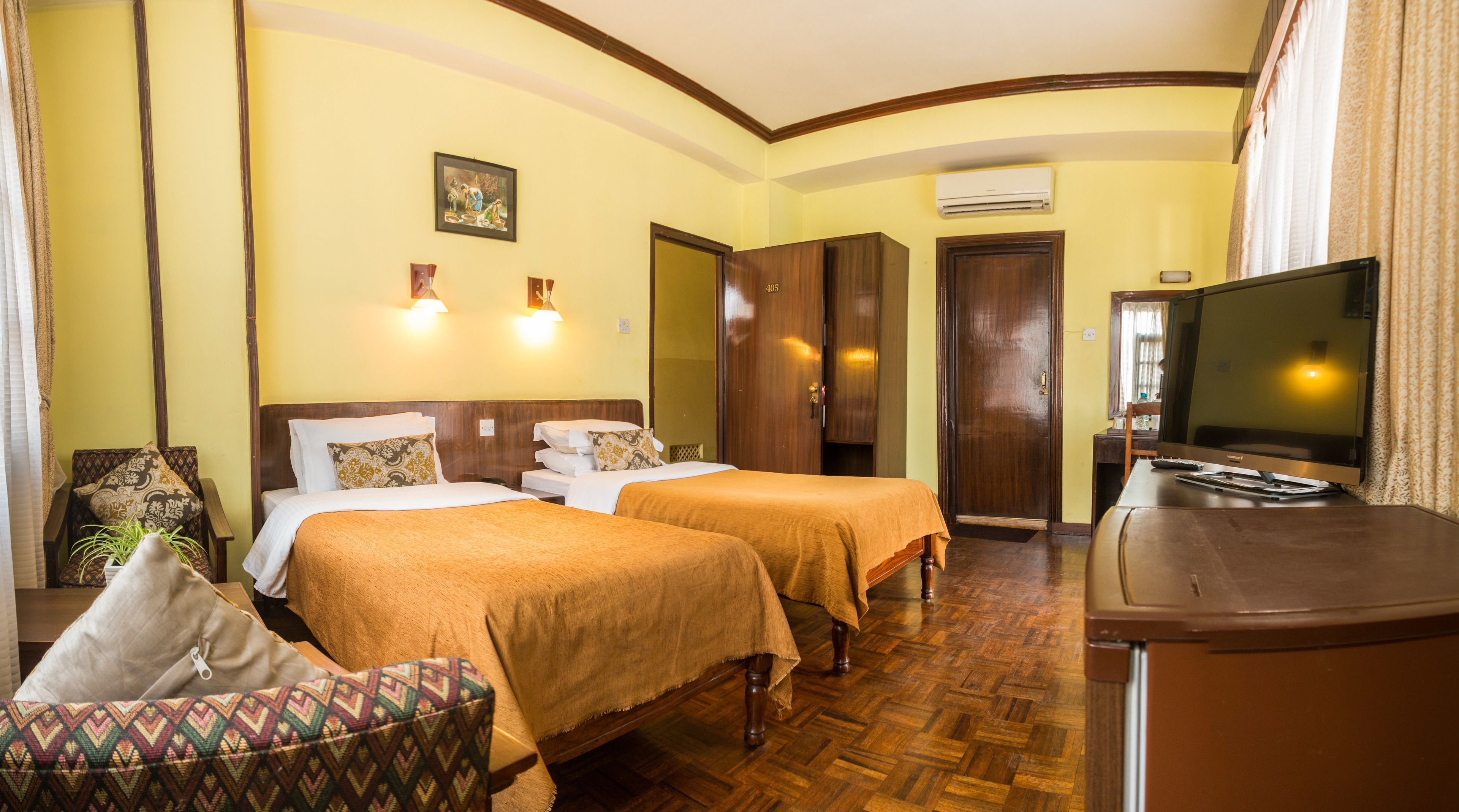 In-room safe, desk, iron/ironing board, free WiFi
