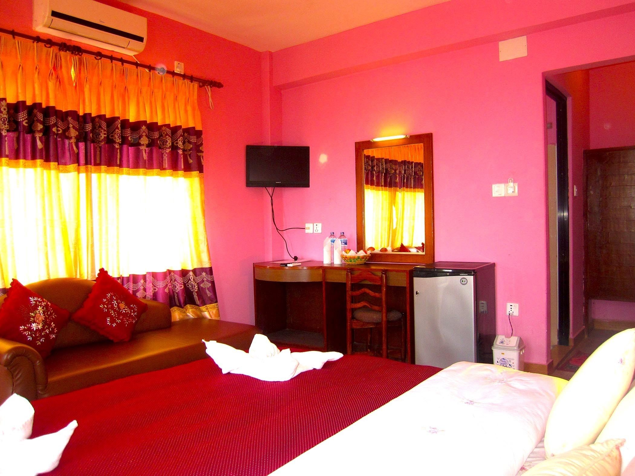 honeymoon room | premium bedding, in-room safe, desk, soundproofing