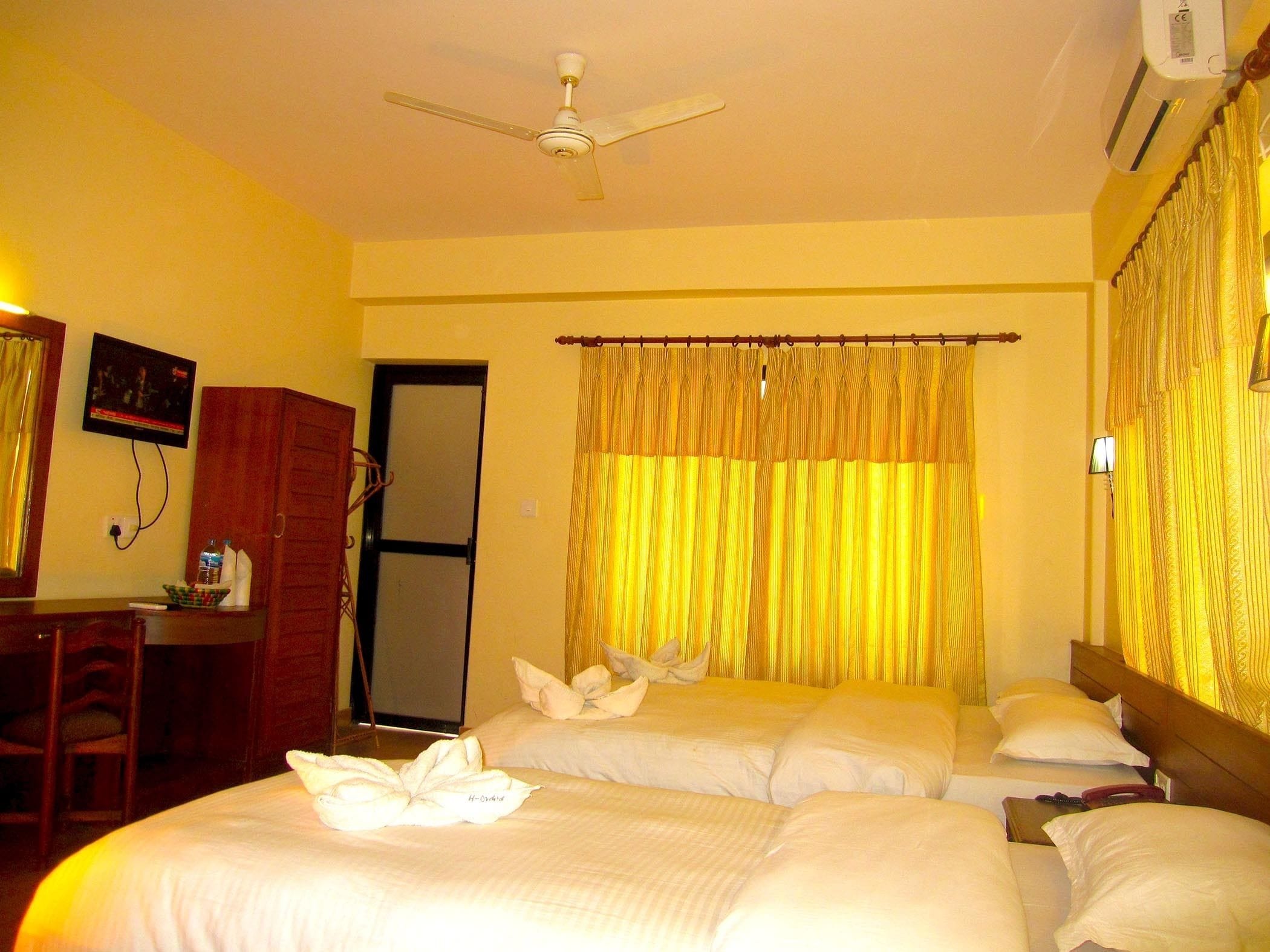 premium bedding, in-room safe, desk, soundproofing