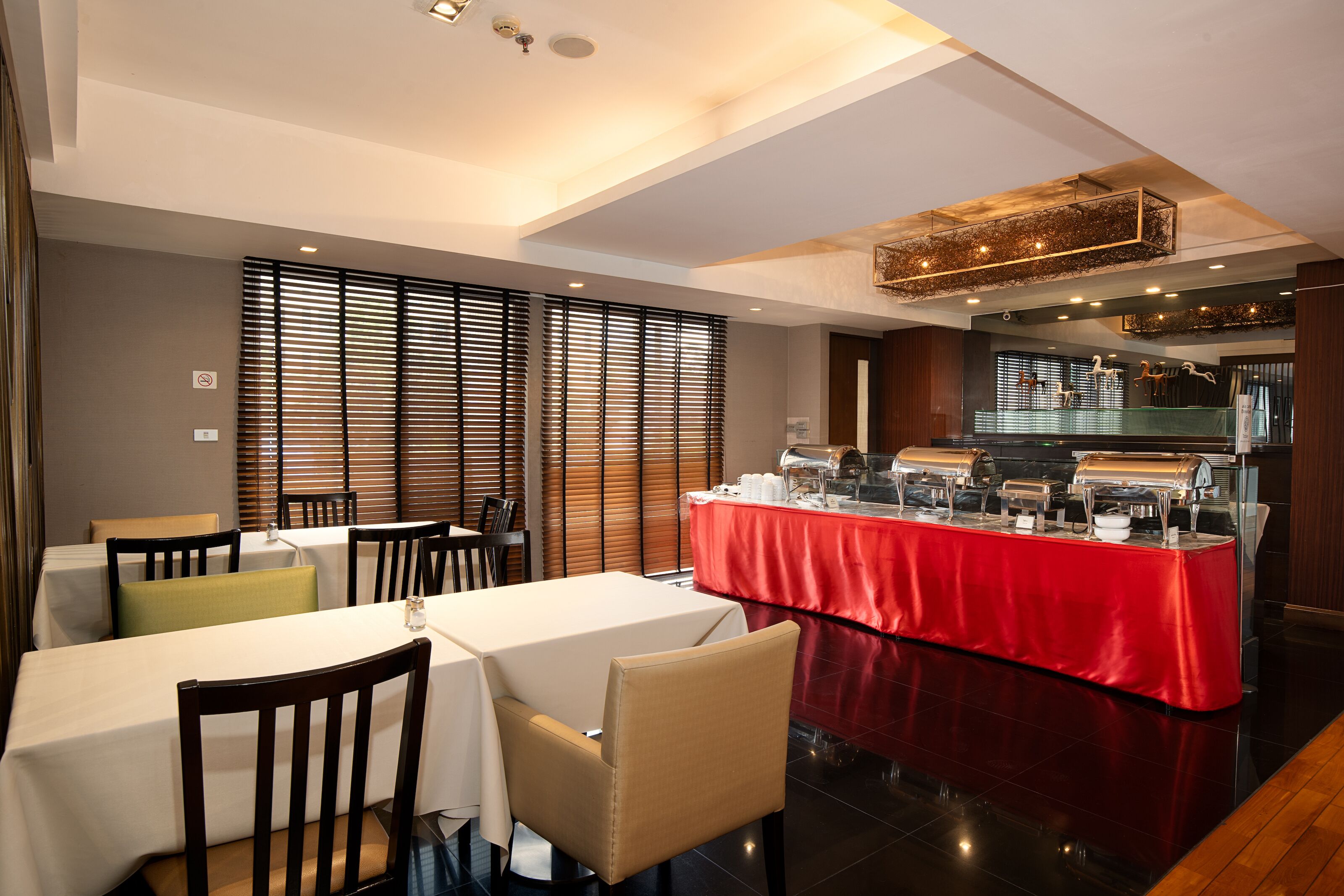 lunch and dinner served, asian cuisine