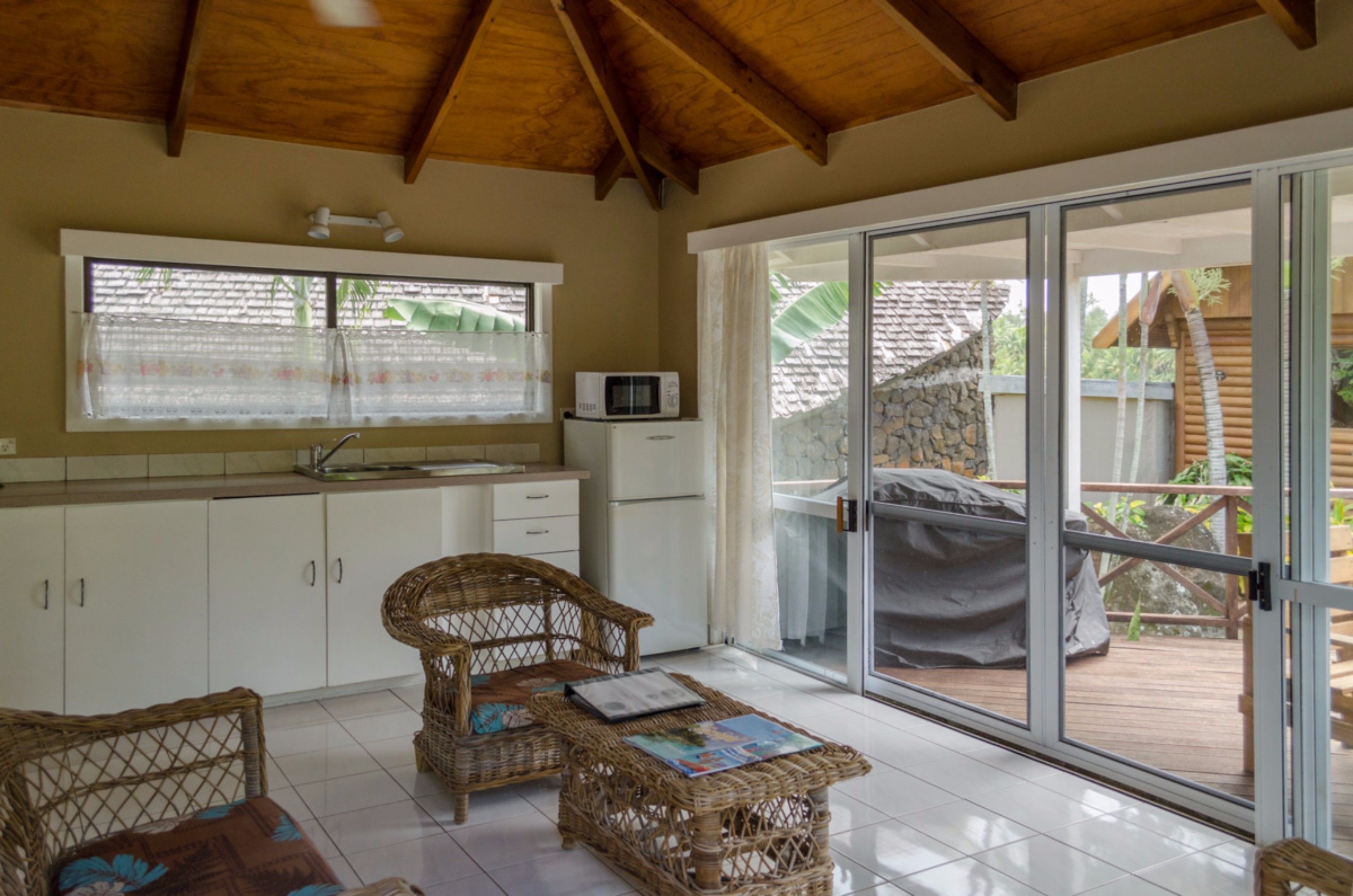 Tiare One Bedroom Garden View Villa | Private kitchenette | Fridge, microwave, coffee/tea maker, cookware/dishes/utensils