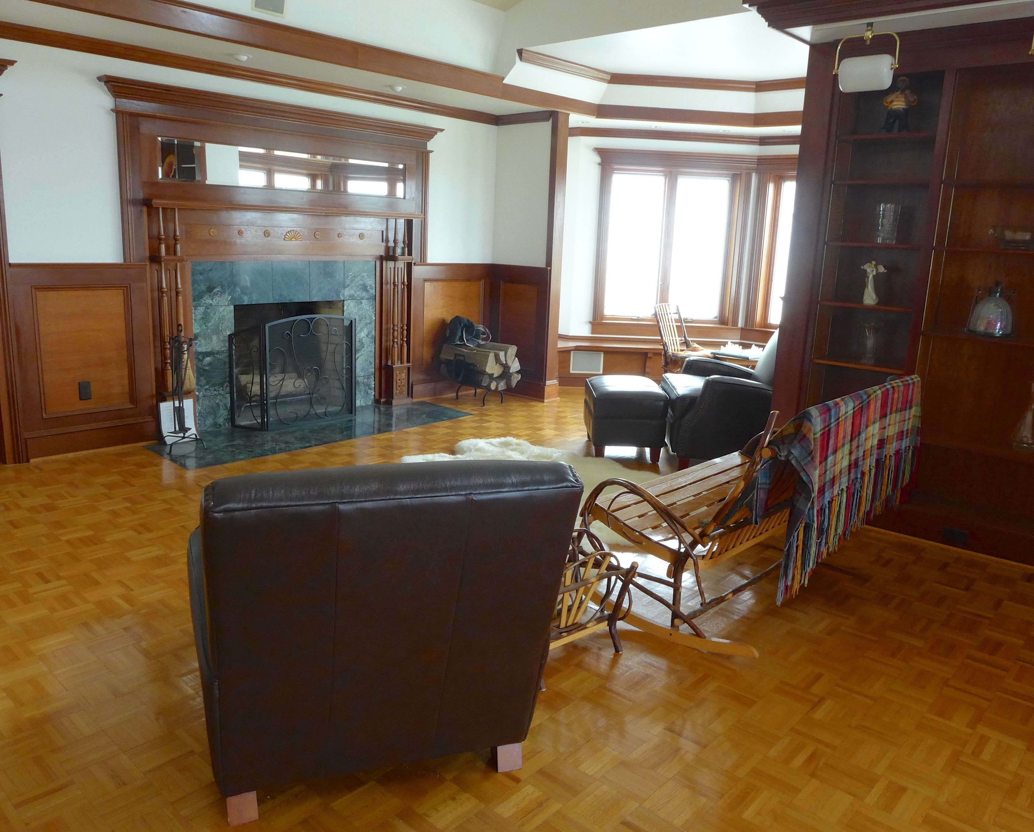 The Master Suite | Living area | Flat-screen TV