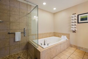 Suite, Multiple Beds, Non Smoking, Kitchenette | Bathroom | Shower, free toiletries, hair dryer, towels