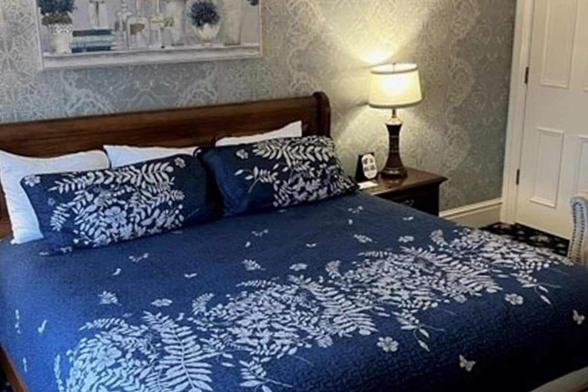 1 habitación, decoración personalizada y muebles diferentes