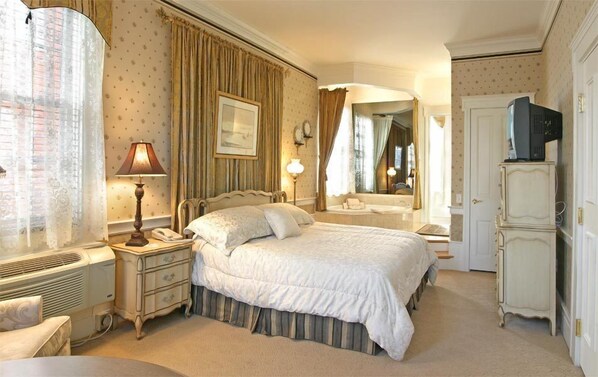 Suite, 1 King Bed with Sofa bed | Individually decorated, individually furnished, iron/ironing board