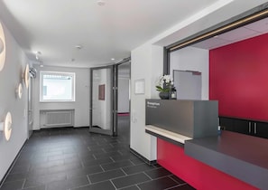 Reception - Coffee Fellows Hotel Siegburg West (Siegburg)