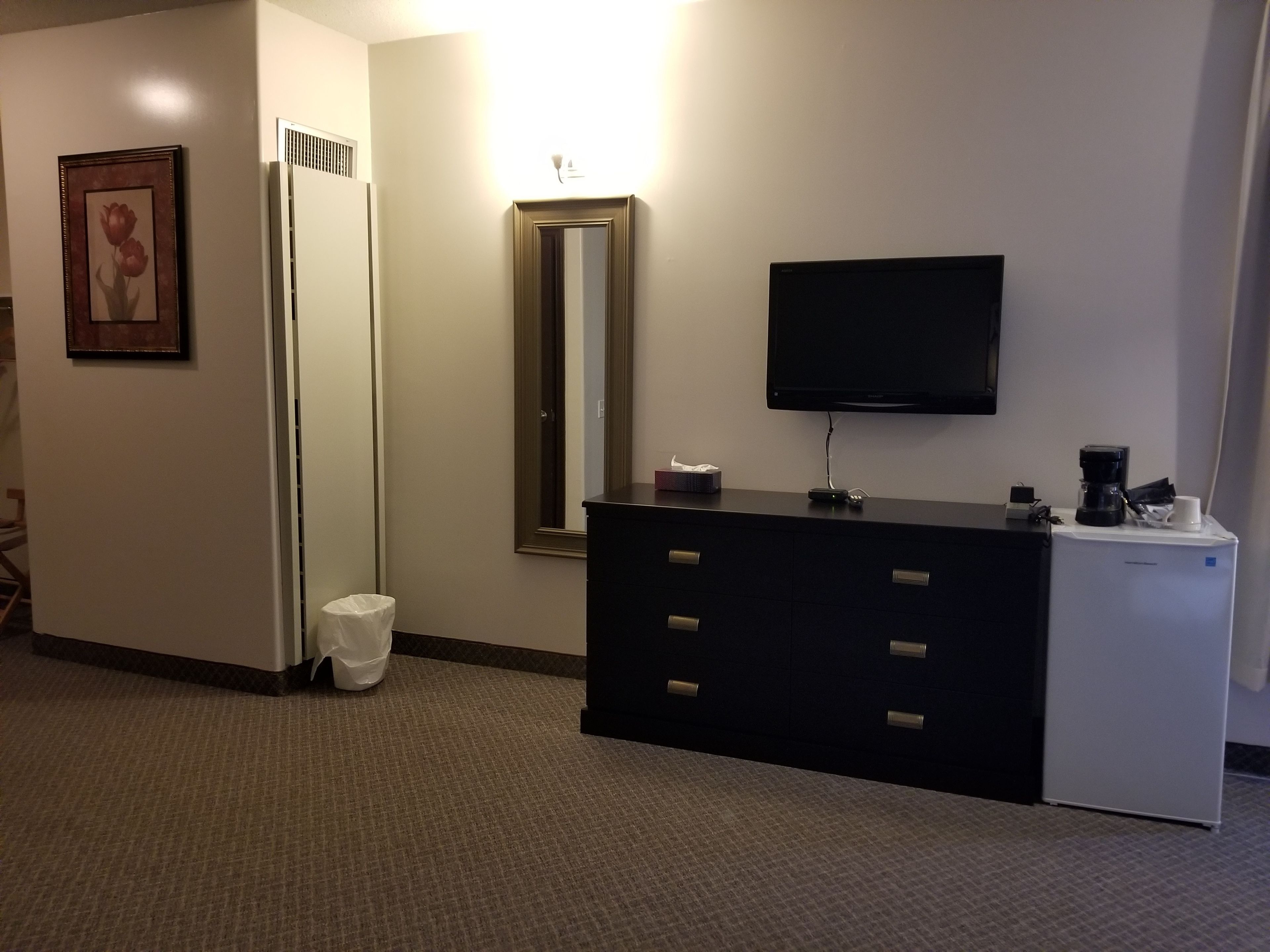 Deluxe Room, 2 Queen Beds, Accessible, Non Smoking | Desk, free WiFi, bed sheets, alarm clocks