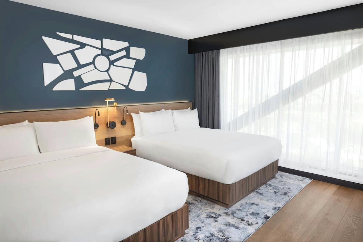 Phòng Suite phong cách cổ điển, 2 giường đôi | Bộ đồ giường cao cấp, minibar, két bảo mật tại phòng, bàn 