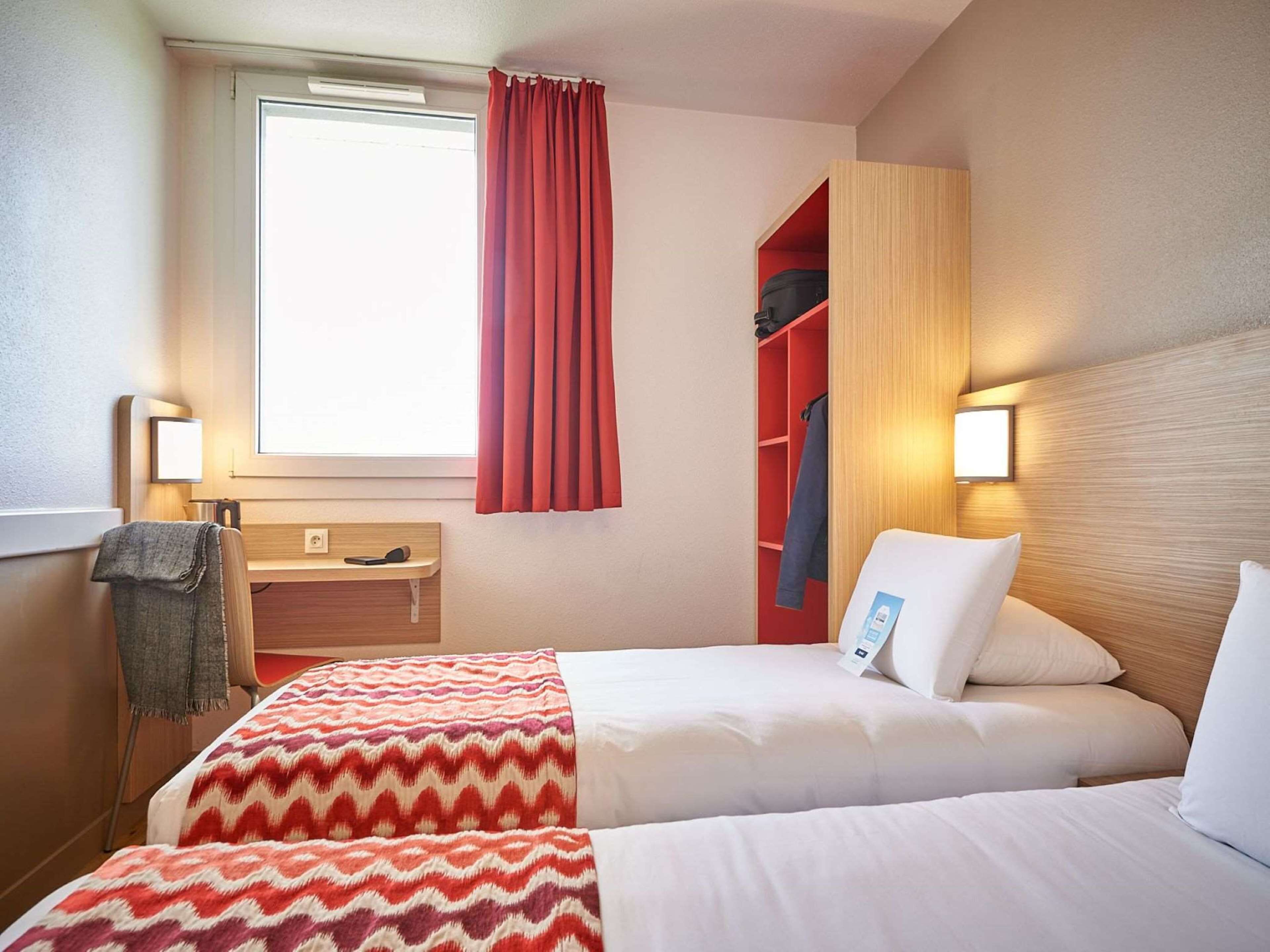 standard room, 2 single beds | desk, blackout curtains, soundproofing, iron/ironing board