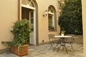 Standard Apartment (CORTE) | Terrace/patio