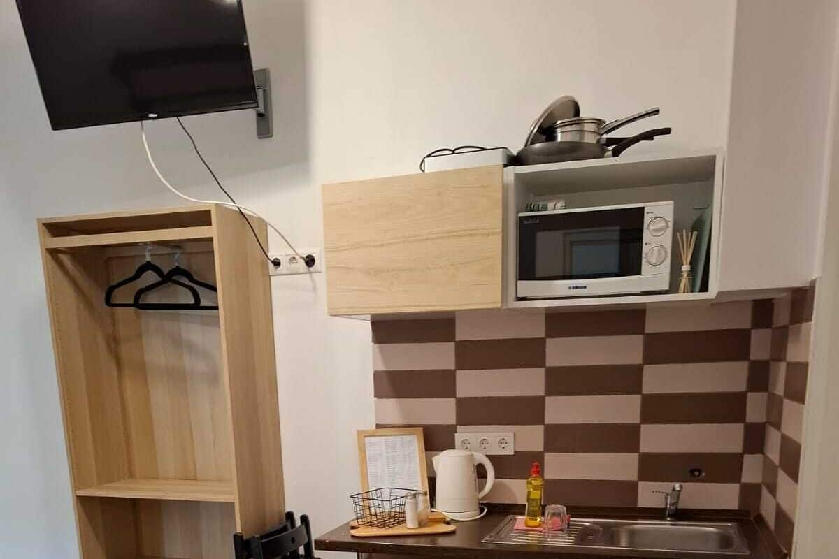 Small Apartment Hegedus Gyula utca 16 | Cots/infant beds, free WiFi