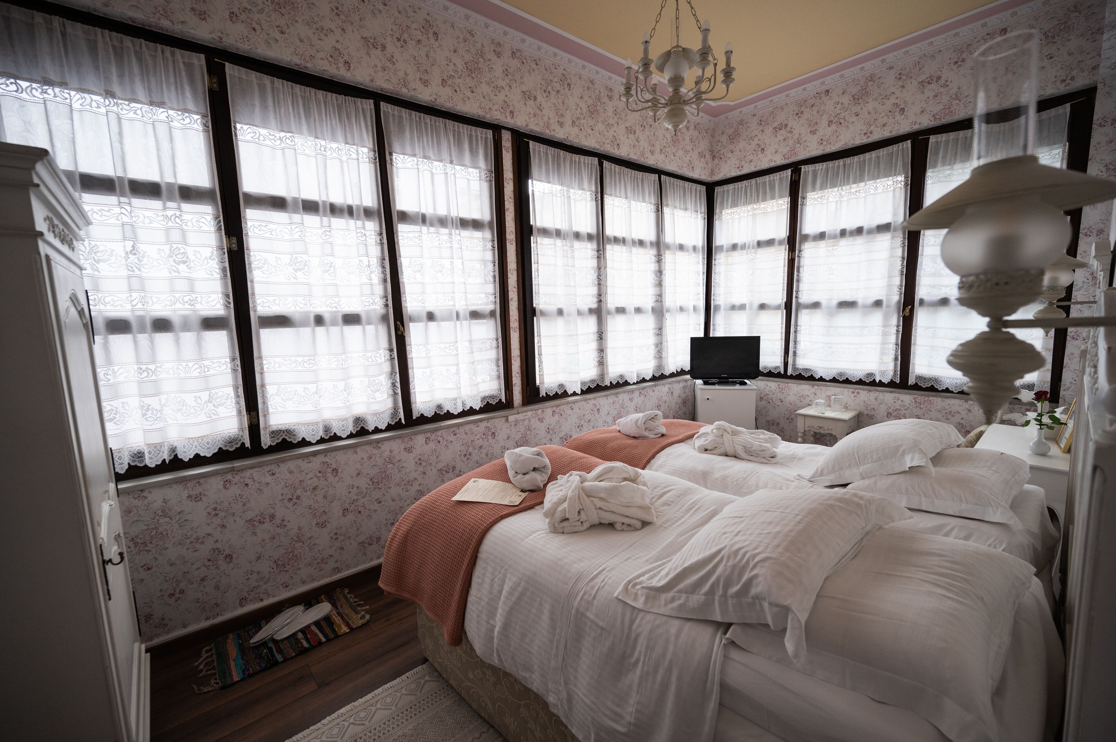 superior double room, 1 king bed, allergy friendly | premium bedding, down duvets, pillow-top beds, minibar