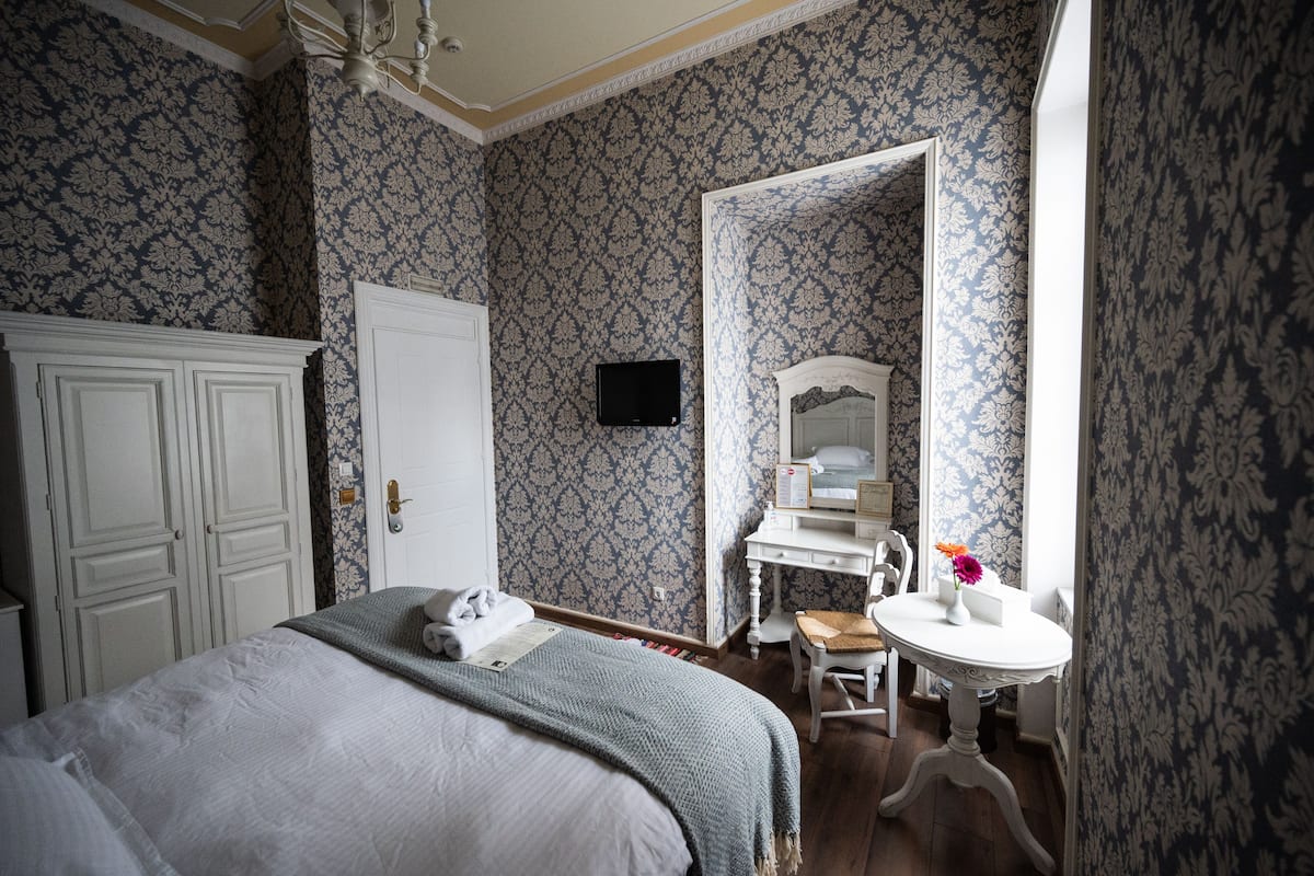 Superior Double Room, 1 King Bed, Allergy Friendly | Premium bedding, down comforters, pillowtop beds, minibar