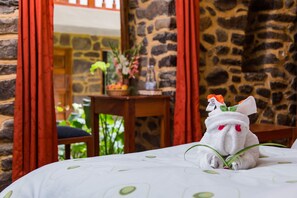 Superior Double or Twin Room | Individually decorated, desk, laptop workspace, free WiFi - Tikawasi Valley Ollantaytambo (Ollantaytambo)