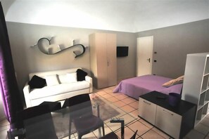 Room - Living Inn (Valenza)