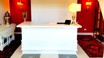 Check-in-/Check-out-Schalter