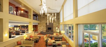 Courtyard by Marriott Leon at the Poliforum
