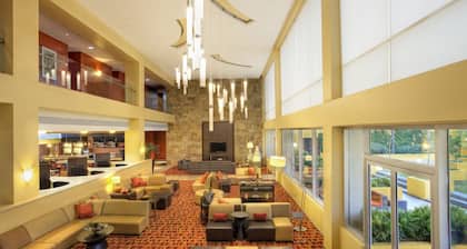 Courtyard by Marriott Leon at the Poliforum