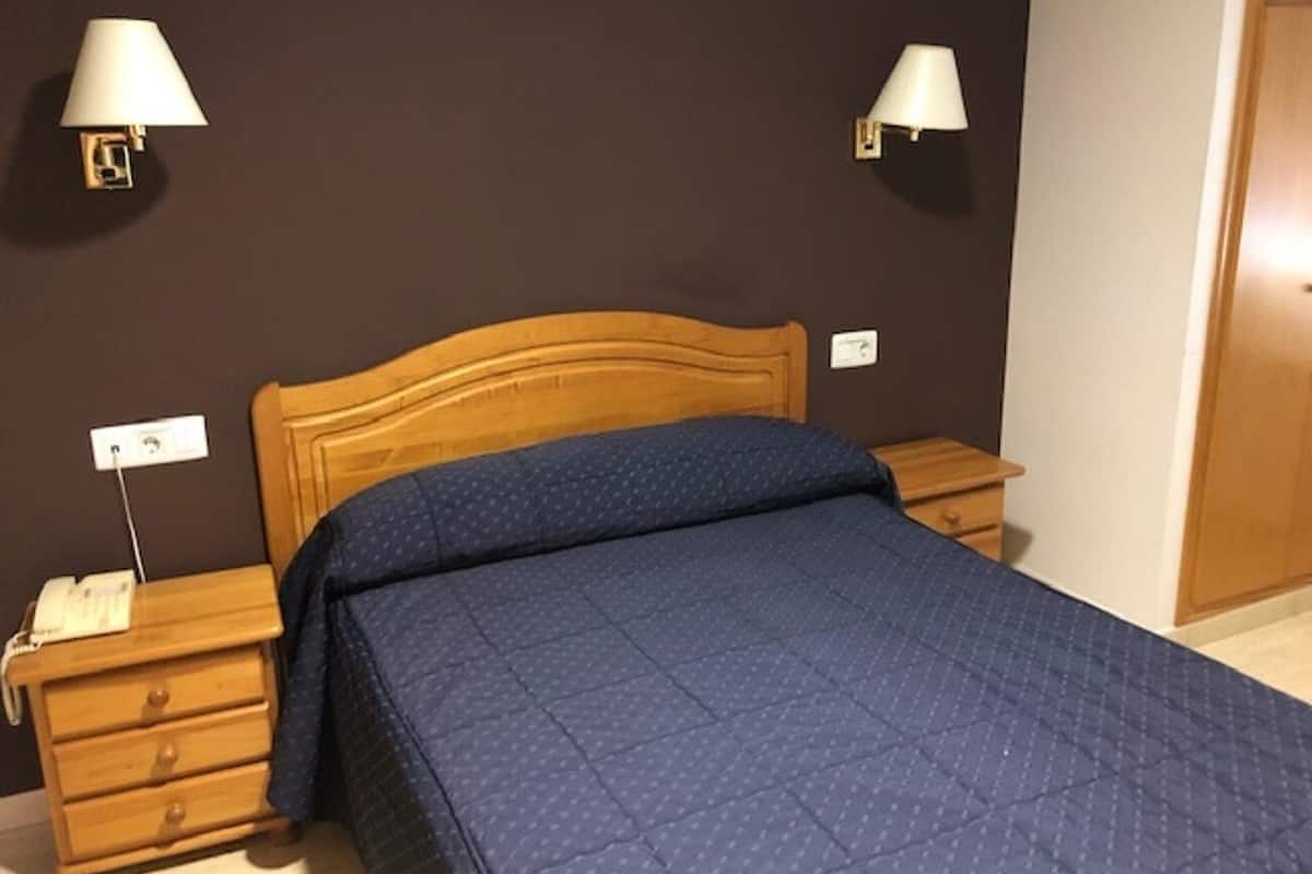 Habitación doble Confort, con acceso para personas discapacitadas, baño privado | Servicios de la habitación