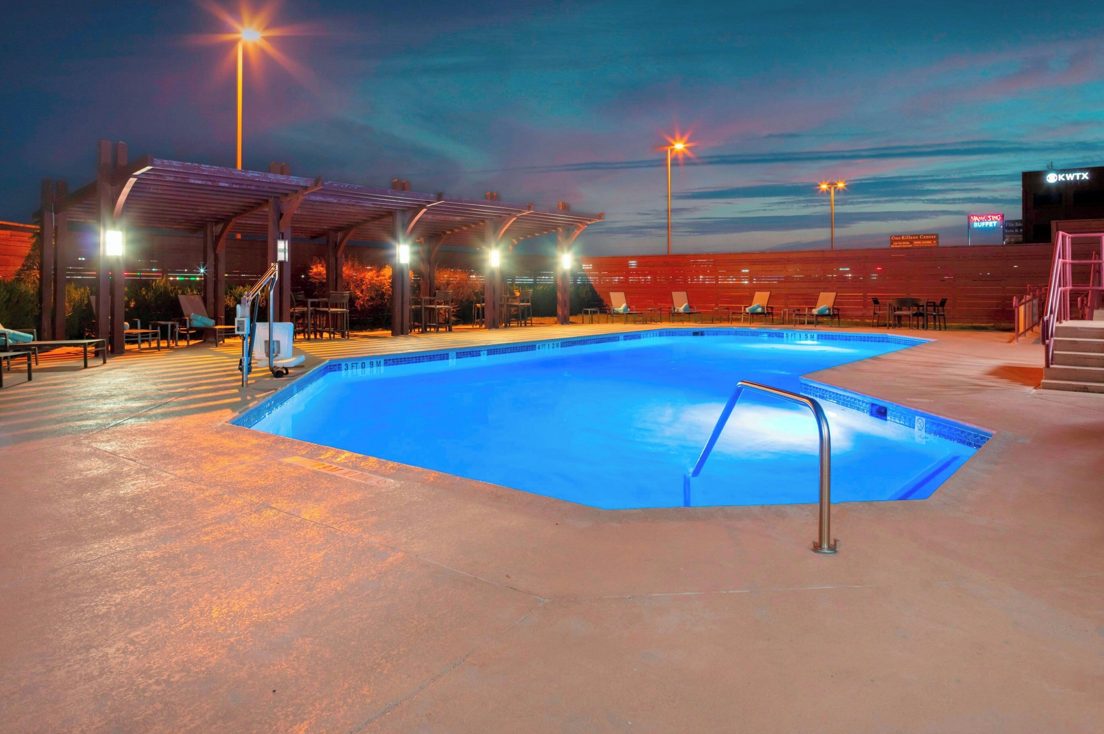 Piscine extérieure (ouverte en saison)