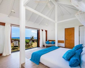 Standard Double Room, 1 Double or 2 Twin Beds | In-room safe, individually decorated, desk, free cribs/infant beds - Altiplanico Rapa Nui (Hanga Roa)