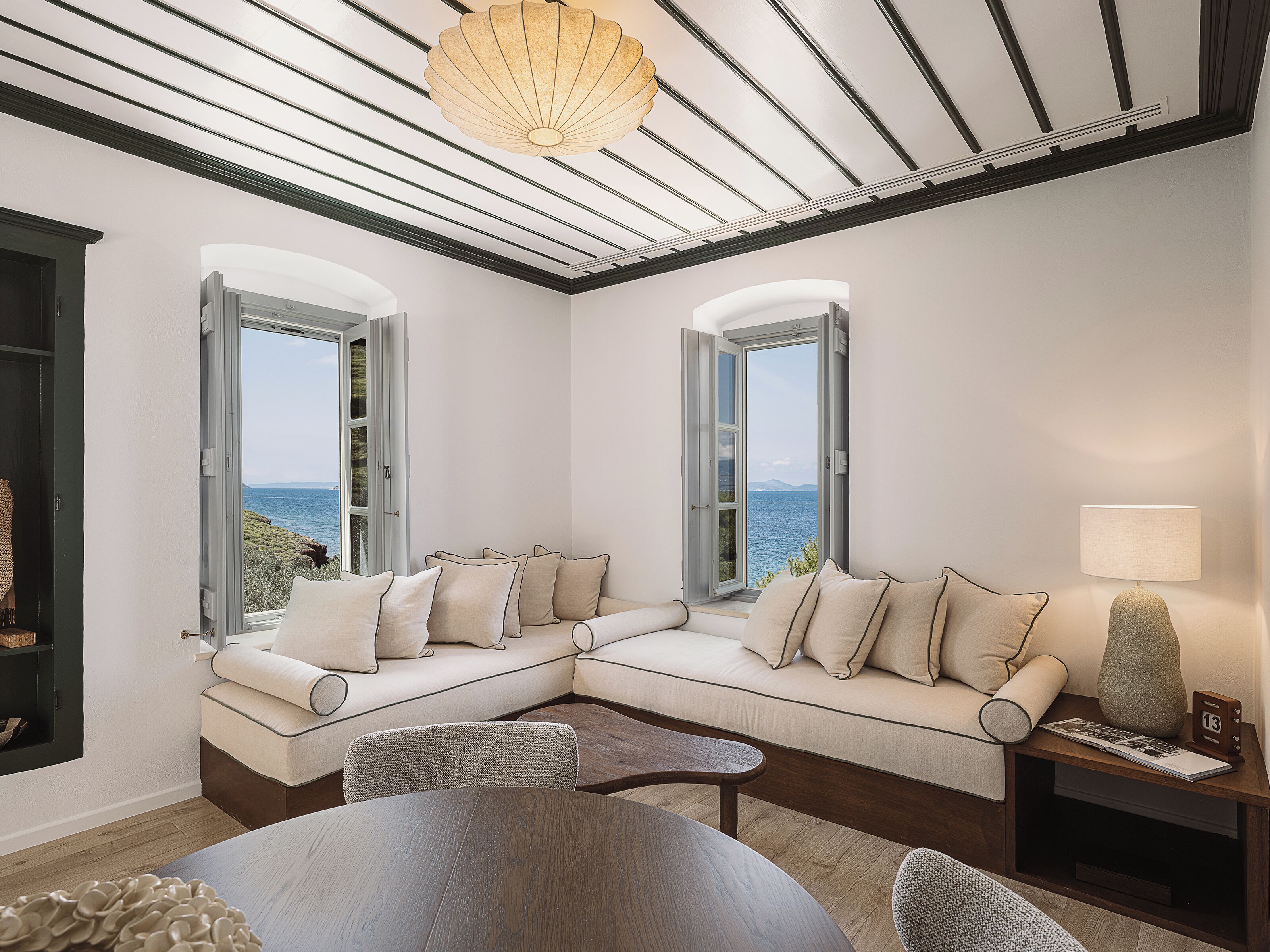 Suite, Sea View