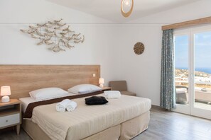 Deluxe Double Room, Sea View | Premium bedding, pillowtop beds, blackout drapes, free WiFi - Rooms & Apartments Archontou (Sifnos)