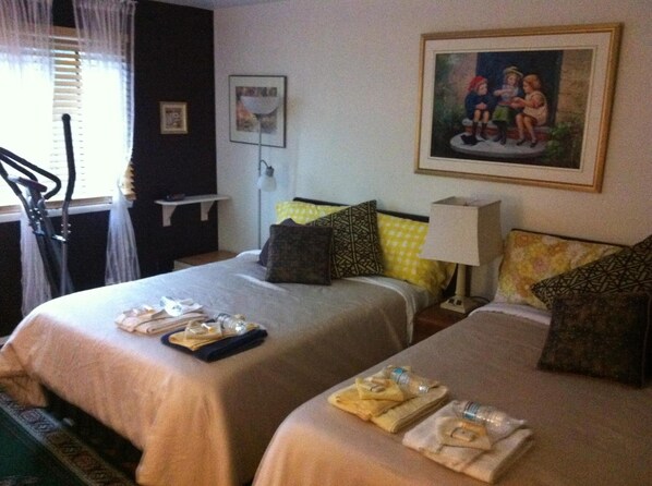 Premium bedding, individually decorated, individually furnished, desk