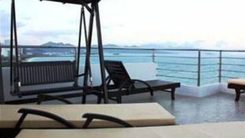 Sun deck