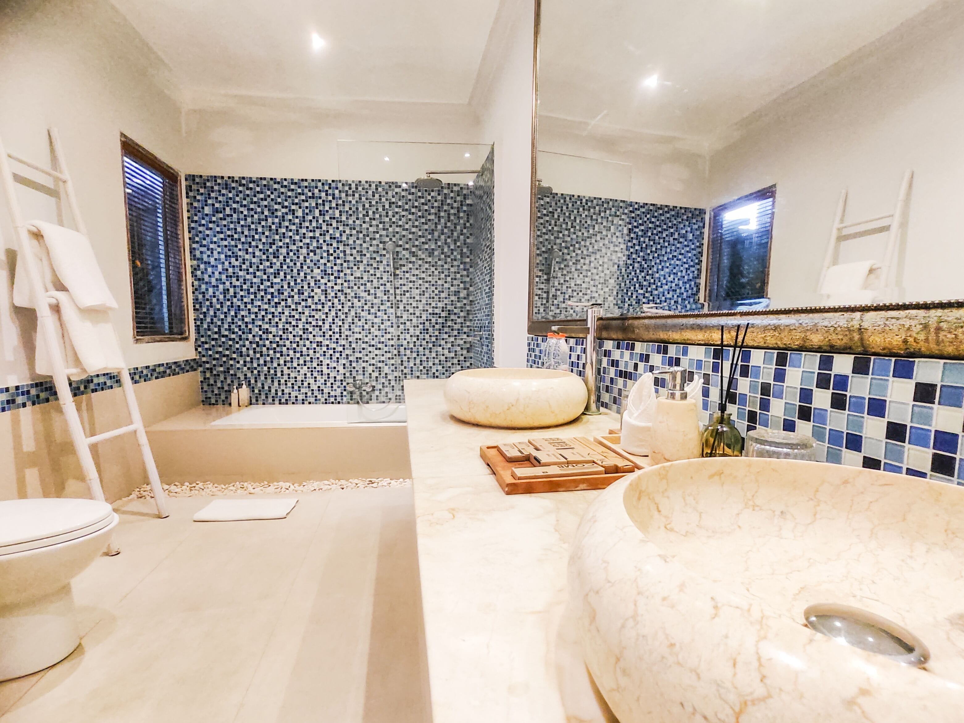 premier villa, 2 bedrooms, accessible, pool view | bathroom | free toiletries, hair dryer, slippers, towels